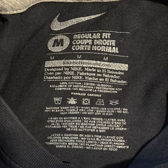 Nike Men’s Jungle Pickup Game Basketball King Kong Raptor Graphic Tee, Medium - Picture 8 of 8